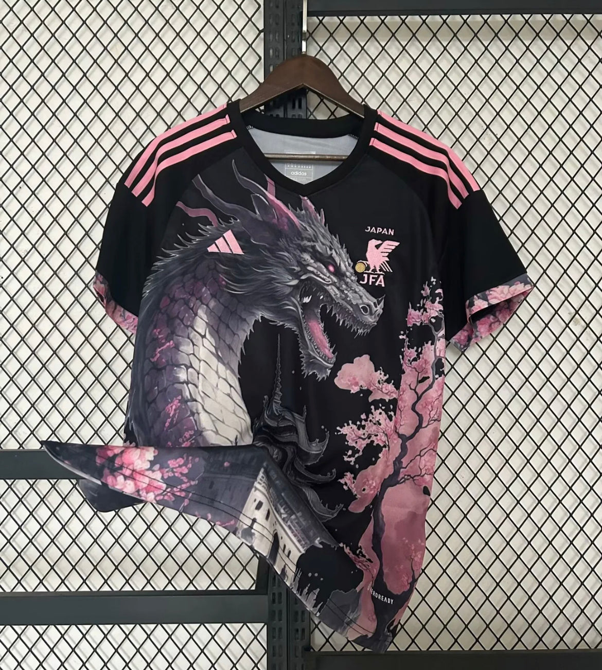 2023 JAPAN ROSA DRACHE
KIT SONDERAUSGABE