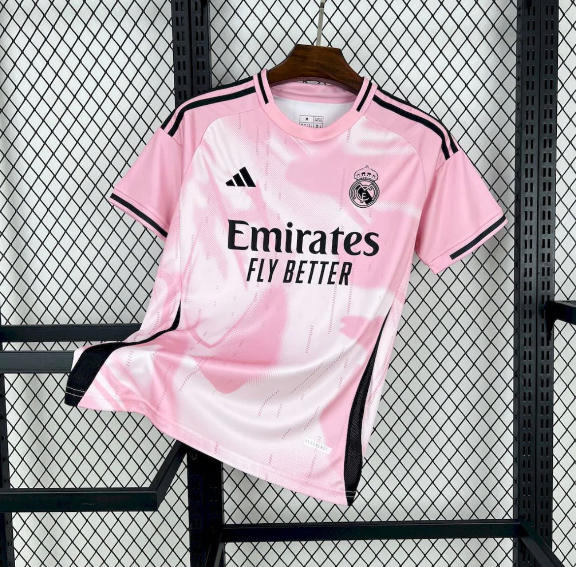 REAL MADRID ROSA TRAUM
TRIKOT